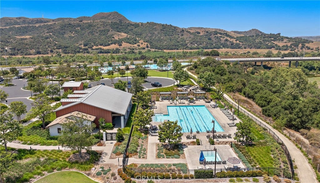 28 Ocaso Street, Rancho Mission Viejo, CA 92694 28 Ocaso Street, Rancho Mission Viejo, CA 92694