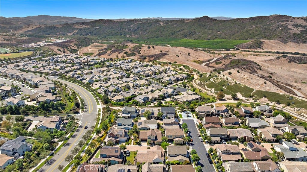 28 Ocaso Street, Rancho Mission Viejo, CA 92694 28 Ocaso Street, Rancho Mission Viejo, CA 92694
