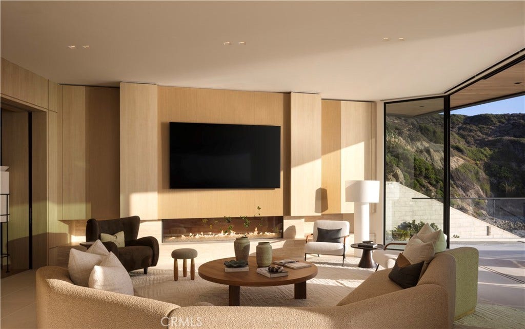 1 Strand Beach Dr, Dana Point, CA 92629 Living Room