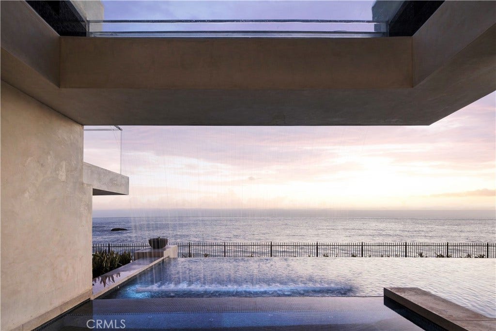 1 Strand Beach Dr, Dana Point, CA 92629 Lower Jacuzzi
