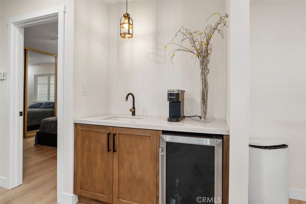 24701 Raymond Way, #135, Lake Forest, CA 92630 Wet bar