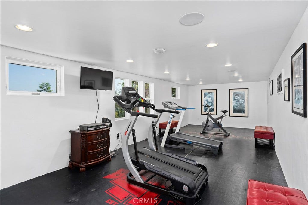14 Marana, San Clemente, CA 92673 Separate entrance to full gym can be ADU