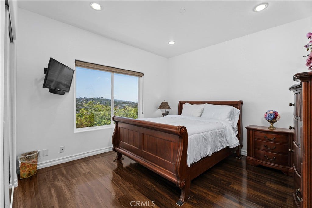 14 Marana, San Clemente, CA 92673 1 of 4 bedrooms