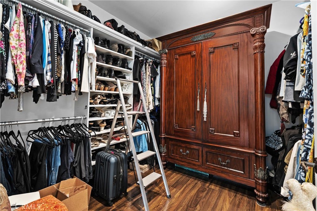 14 Marana, San Clemente, CA 92673 Walk in closet