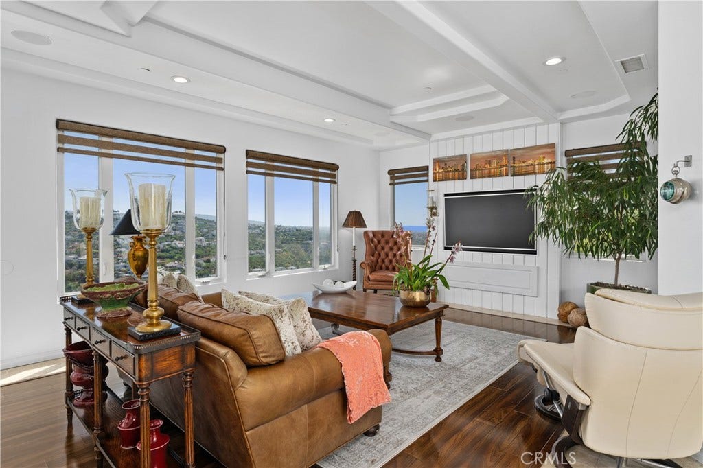 14 Marana, San Clemente, CA 92673 Family room with Ocean Views