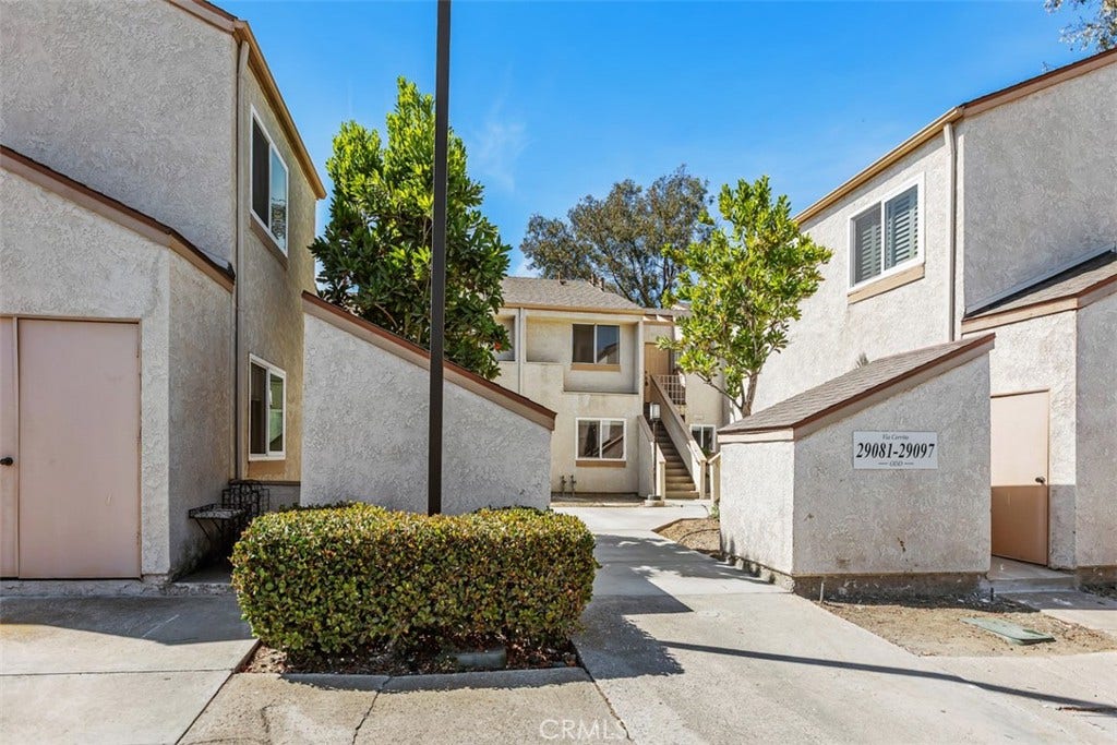 29091 Via Cerrito, #43, Laguna Niguel, CA 92677 29091 Via Cerrito, #43, Laguna Niguel, CA 92677