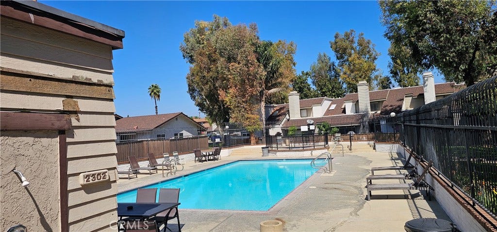 Community pool/spa