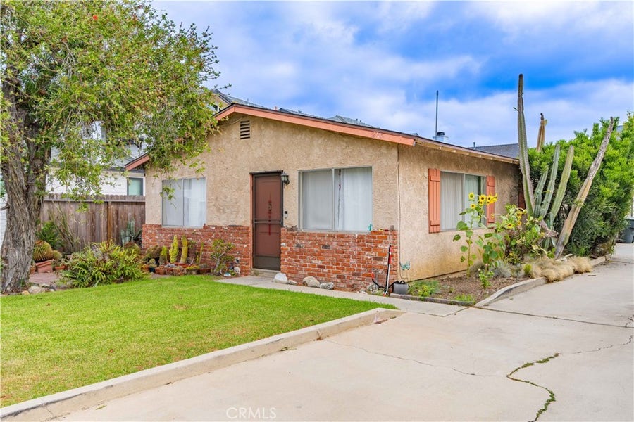 Property photo for 218 E 16th, Costa Mesa, CA