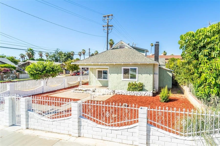 Property photo for 2891 10th, Riverside, CA