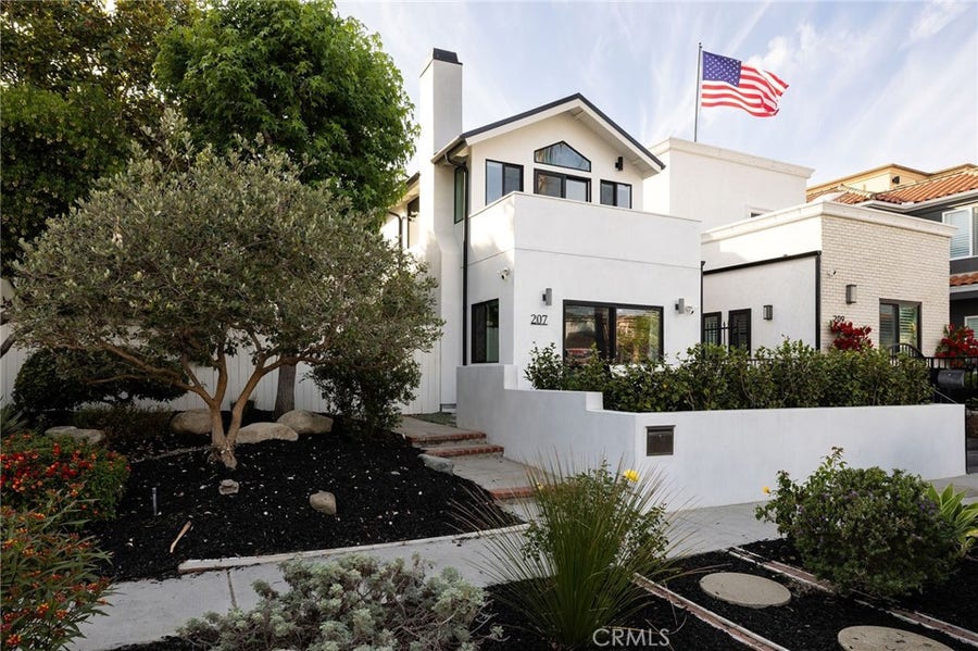 Property photo for 207 21st, Huntington Beach, CA