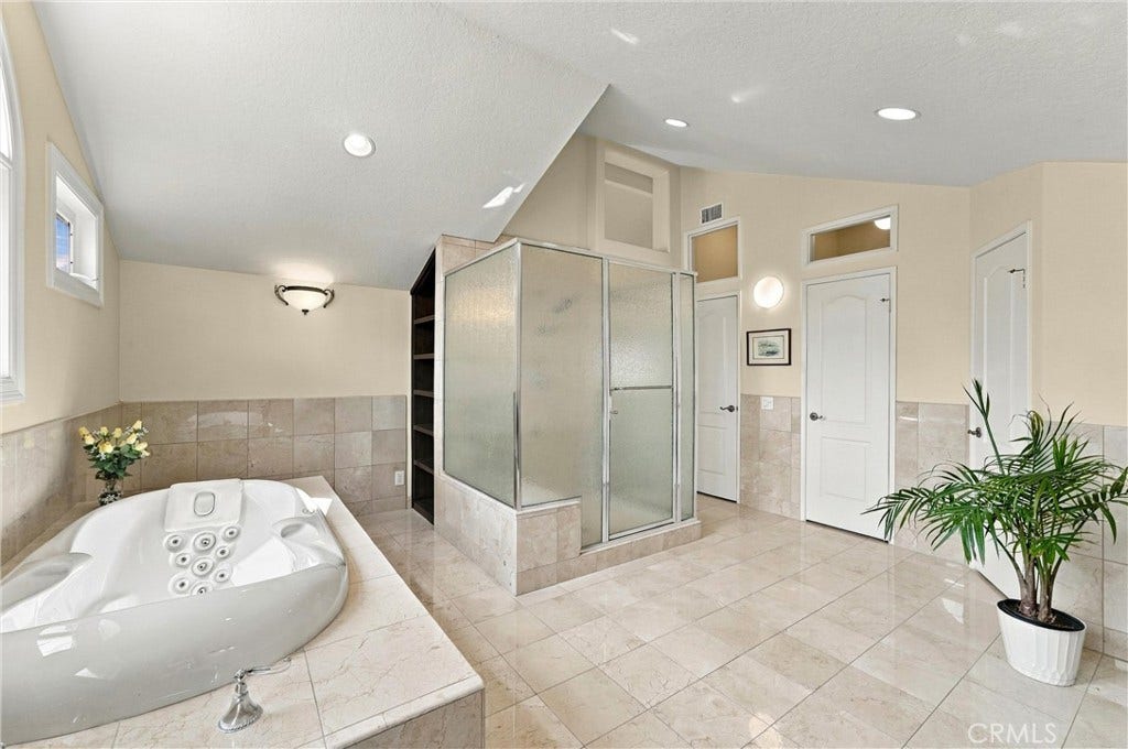 14 Novilla, Laguna Niguel, CA 92677 Primary bathroom
