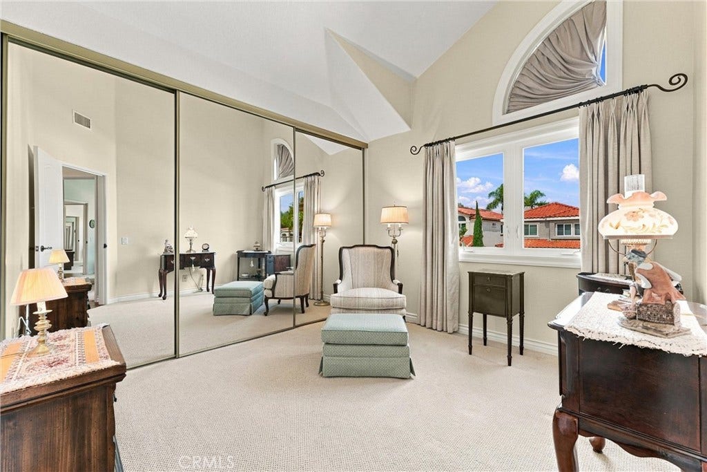 14 Novilla, Laguna Niguel, CA 92677 Upstairs bedroom 3
