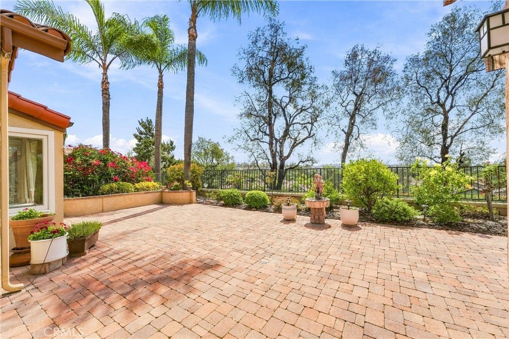 14 Novilla, Laguna Niguel, CA 92677 14 Novilla, Laguna Niguel, CA 92677
