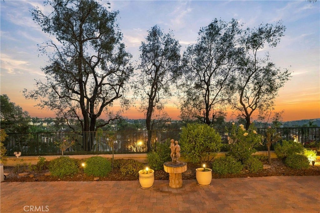 14 Novilla, Laguna Niguel, CA 92677 14 Novilla, Laguna Niguel, CA 92677
