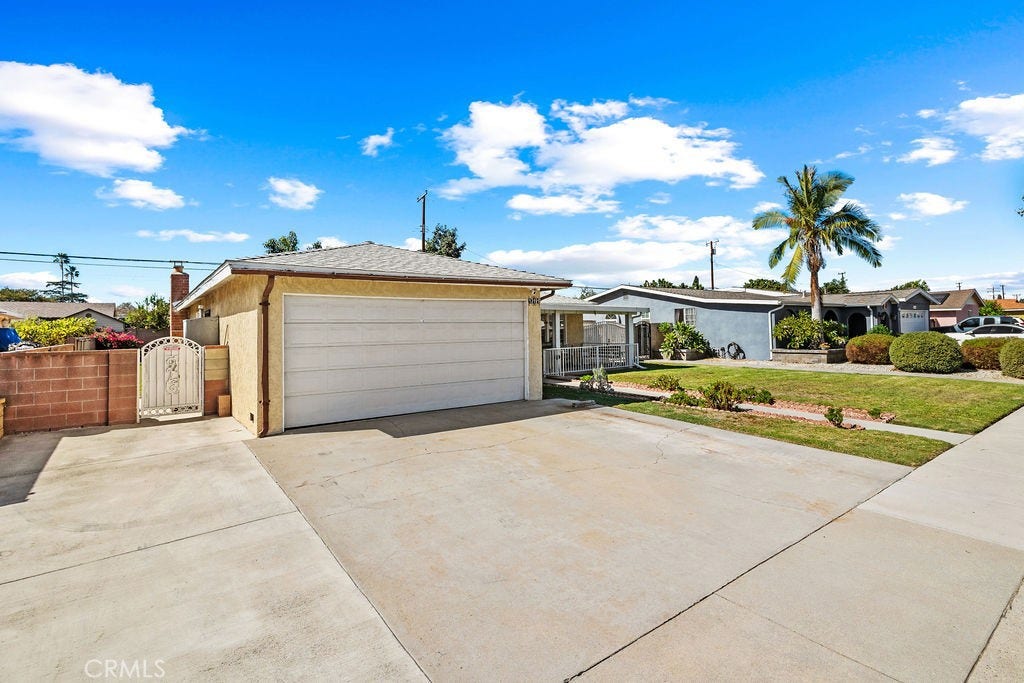 13191 Lewis, Garden Grove, CA 92843 Driveway