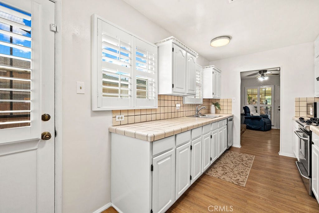 13191 Lewis, Garden Grove, CA 92843 Side Yard Access from Kitchen