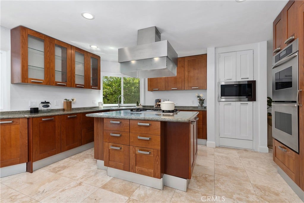25901 Nellie Gail, Laguna Hills, CA 92653 25901 Nellie Gail, Laguna Hills, CA 92653