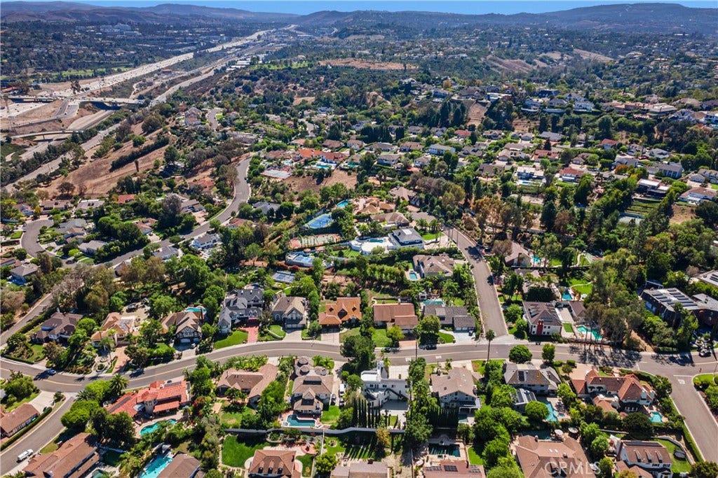 25901 Nellie Gail, Laguna Hills, CA 92653 25901 Nellie Gail, Laguna Hills, CA 92653