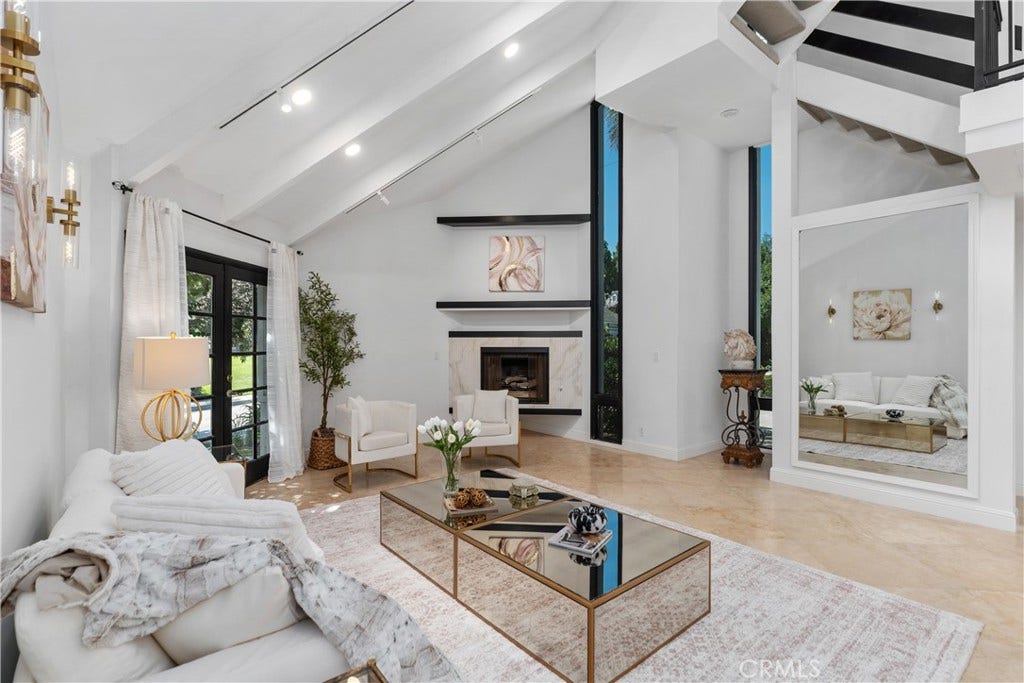 25901 Nellie Gail, Laguna Hills, CA 92653 25901 Nellie Gail, Laguna Hills, CA 92653