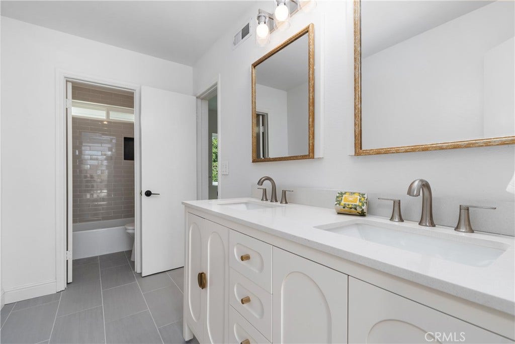 25901 Nellie Gail, Laguna Hills, CA 92653 2nd primary bath