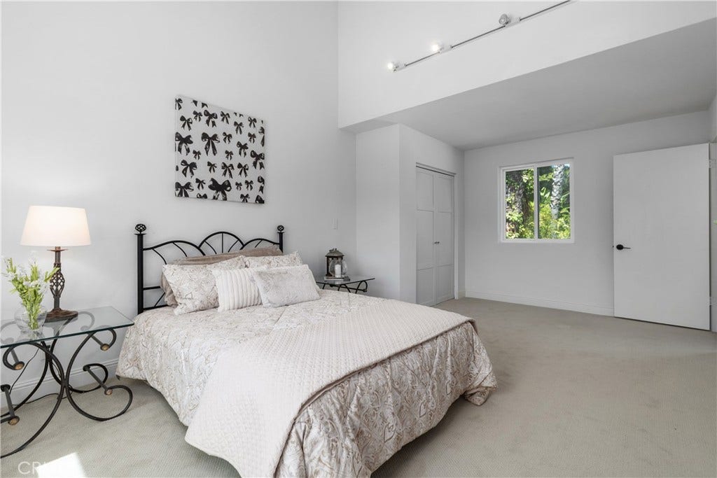 25901 Nellie Gail, Laguna Hills, CA 92653 2nd primary bed