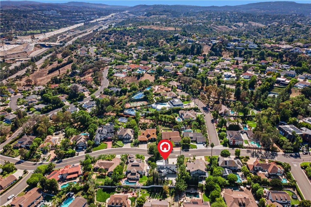 25901 Nellie Gail, Laguna Hills, CA 92653 25901 Nellie Gail, Laguna Hills, CA 92653