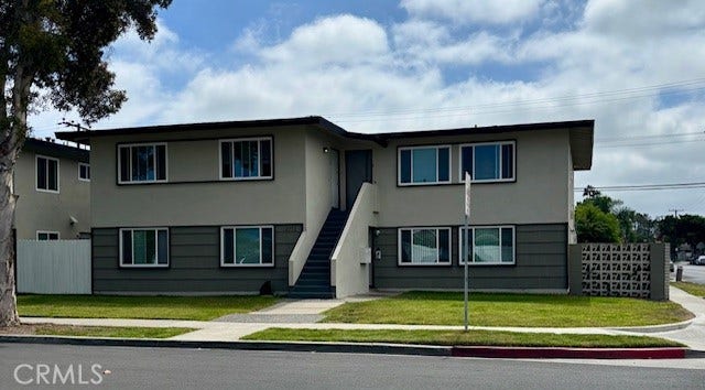 Property photo for 2902 Peppertree Lane, Costa Mesa, CA