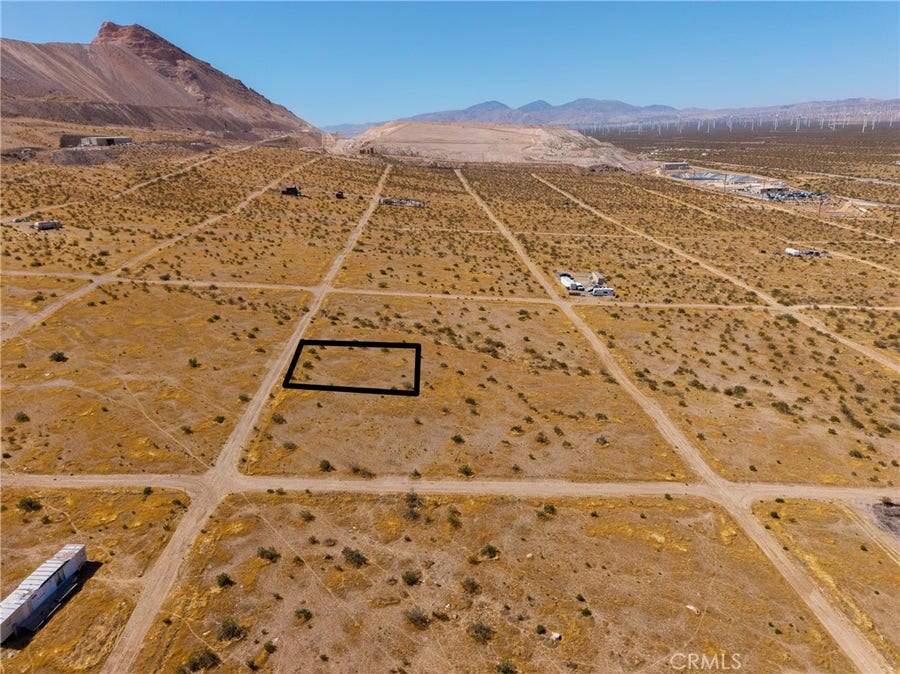 Property photo for 3 Comstock Avenue, Mojave, CA