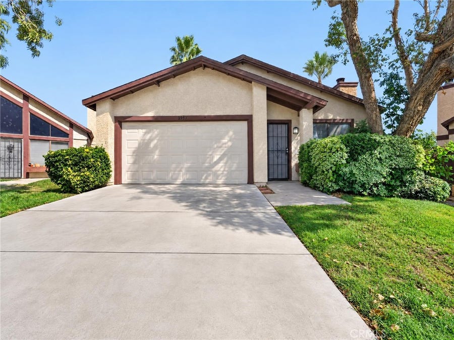 Property photo for 2957 E Avenue R2, Palmdale, CA