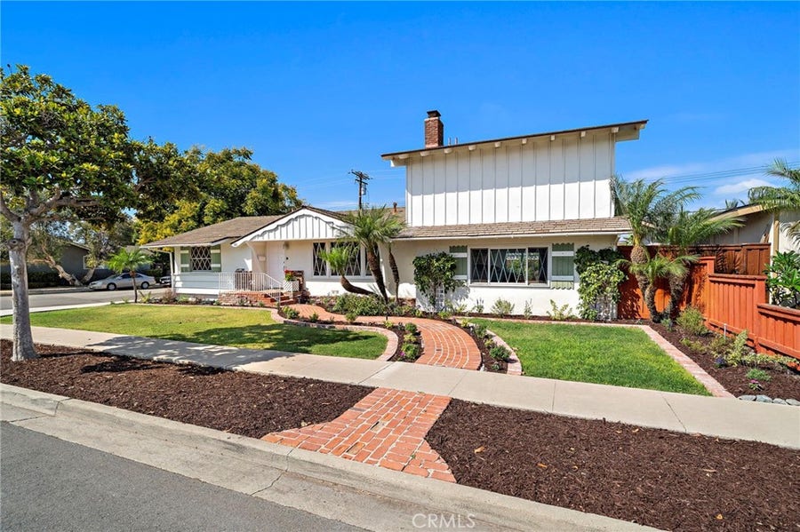 Property photo for 360 Bucknell Road, Costa Mesa, CA