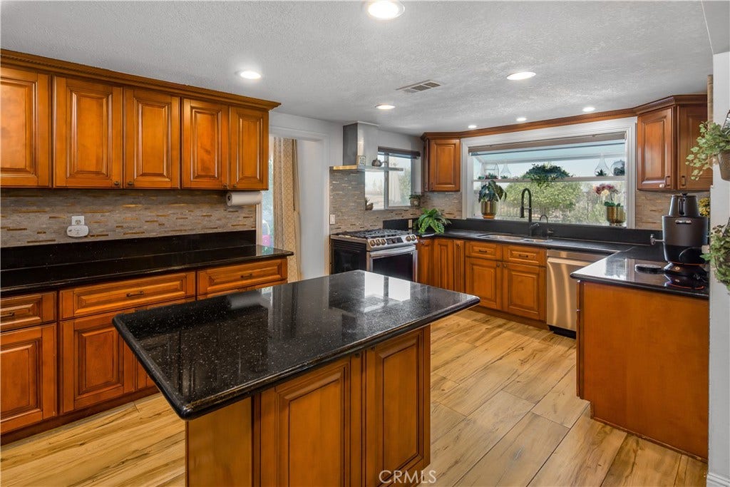 26271 Ganiza, Mission Viejo, CA 92692 26271 Ganiza, Mission Viejo, CA 92692