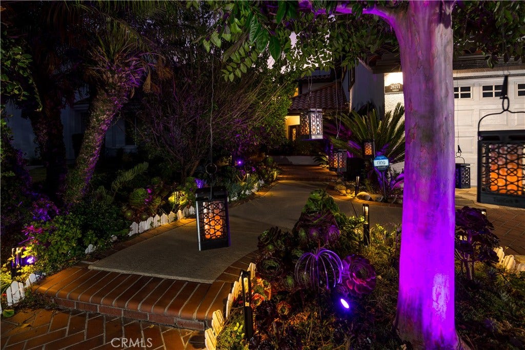 26271 Ganiza, Mission Viejo, CA 92692 26271 Ganiza, Mission Viejo, CA 92692