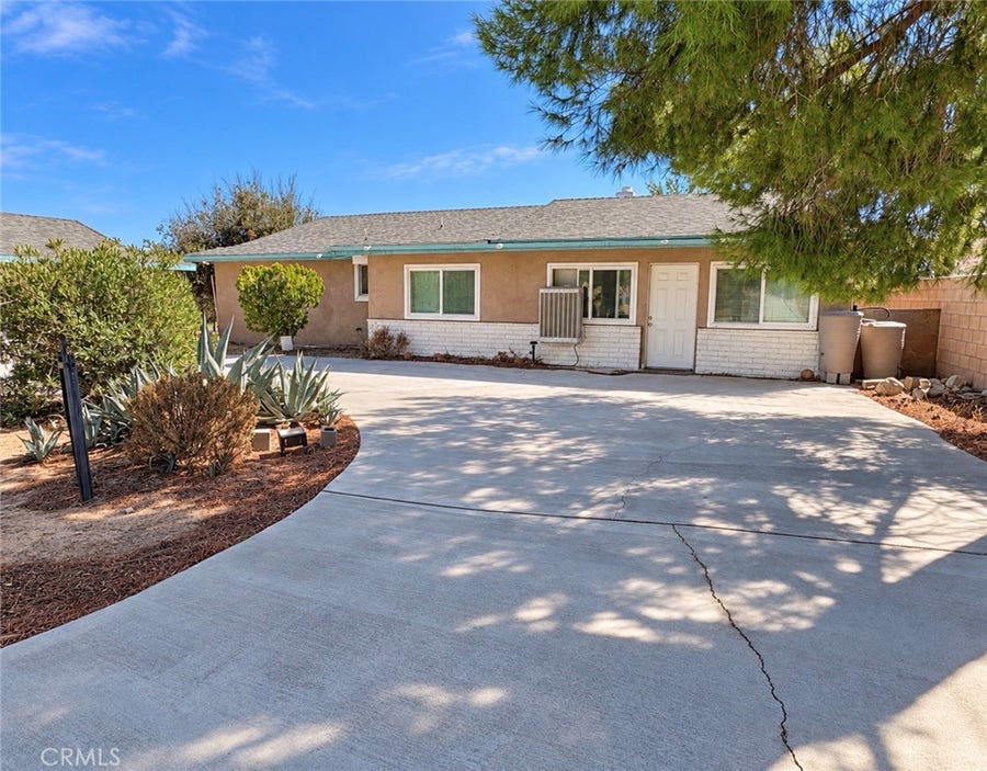 Property photo for 18393 Orange, Hesperia, CA