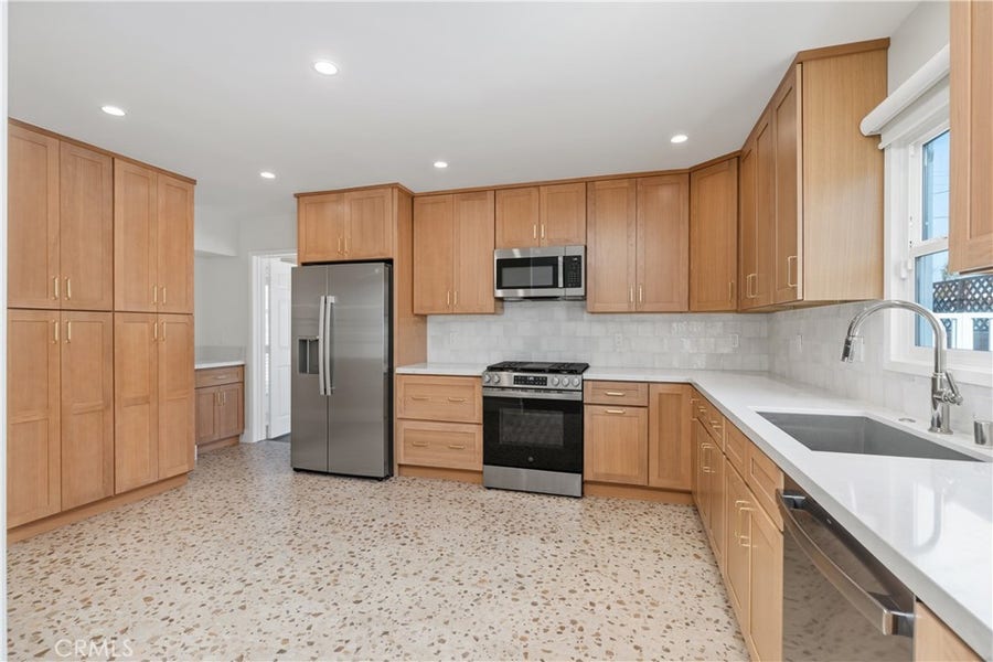 Property photo for 337 E Everett Pl, Orange, CA