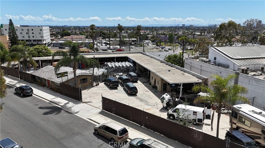 Property photo for 1849 N Reservoir W, Signal Hill, CA