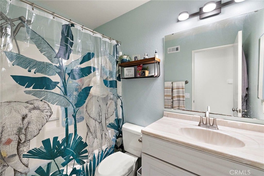 21155 Larchmont, Lake Forest, CA 92630 21155 Larchmont, Lake Forest, CA 92630