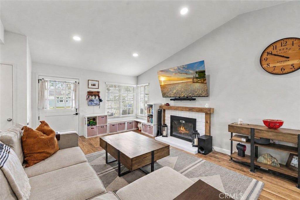 21155 Larchmont, Lake Forest, CA 92630 21155 Larchmont, Lake Forest, CA 92630