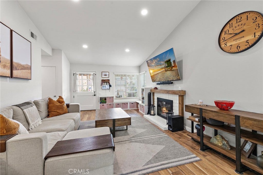 21155 Larchmont, Lake Forest, CA 92630 21155 Larchmont, Lake Forest, CA 92630