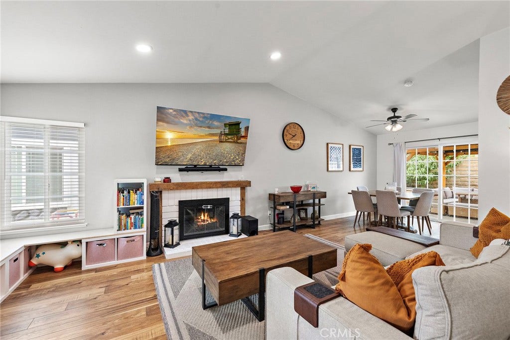 21155 Larchmont, Lake Forest, CA 92630 21155 Larchmont, Lake Forest, CA 92630