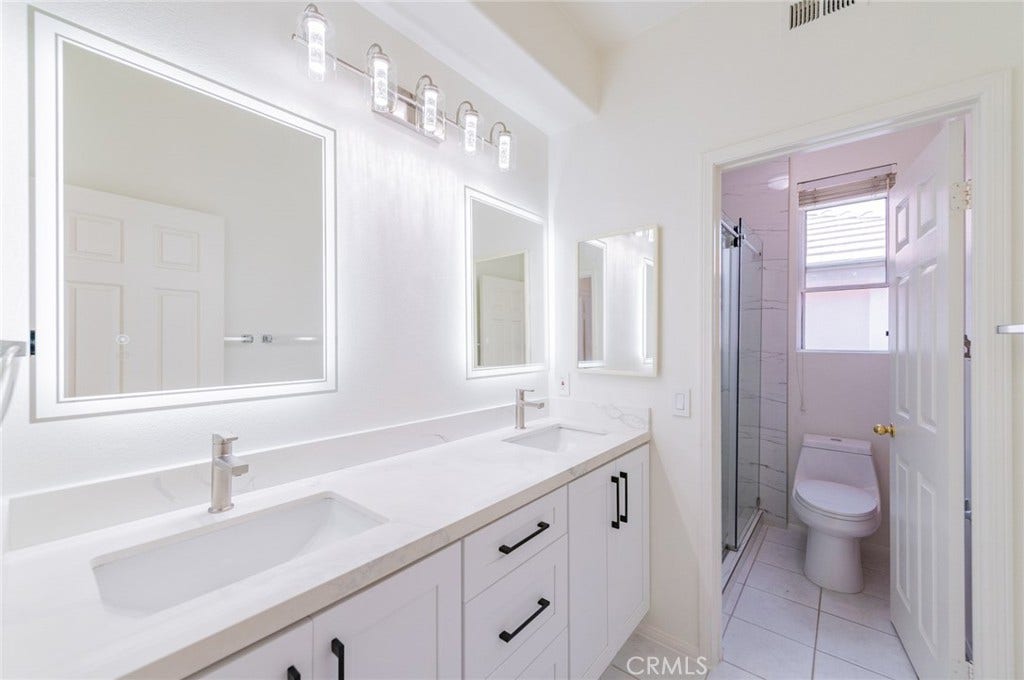 22661 White Oaks, Mission Viejo, CA 92692 22661 White Oaks, Mission Viejo, CA 92692