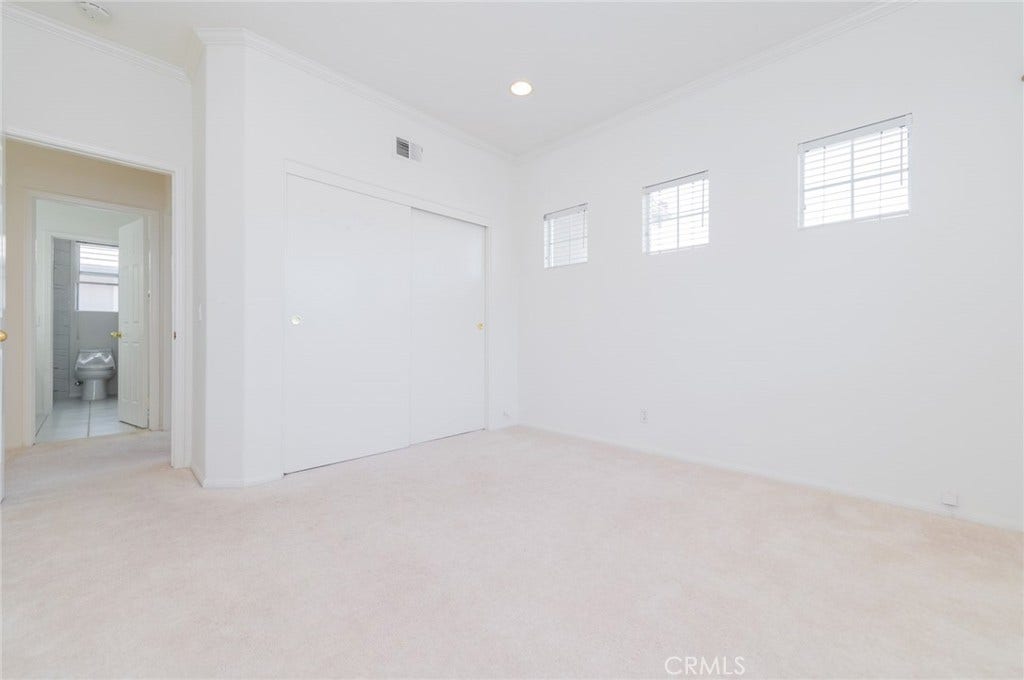 22661 White Oaks, Mission Viejo, CA 92692 22661 White Oaks, Mission Viejo, CA 92692
