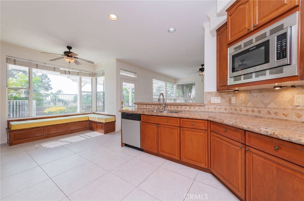 22661 White Oaks, Mission Viejo, CA 92692 22661 White Oaks, Mission Viejo, CA 92692