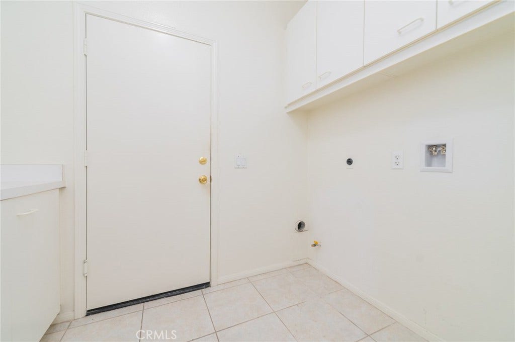 22661 White Oaks, Mission Viejo, CA 92692 22661 White Oaks, Mission Viejo, CA 92692