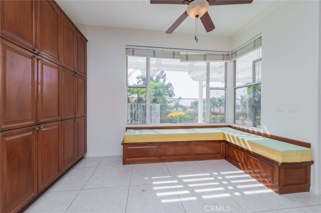 22661 White Oaks, Mission Viejo, CA 92692 22661 White Oaks, Mission Viejo, CA 92692