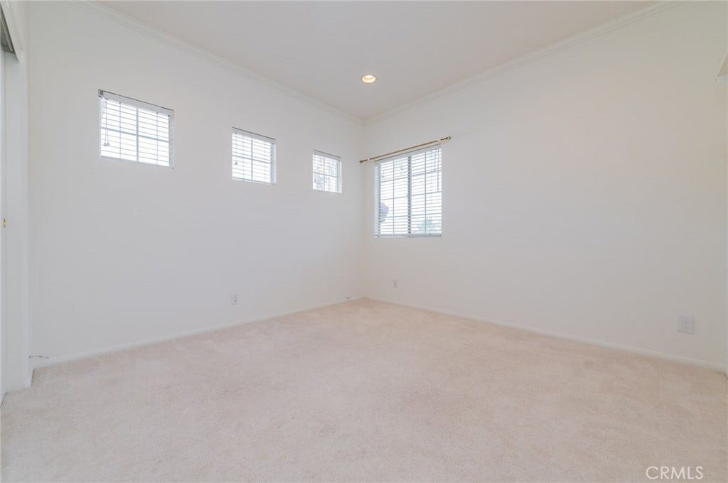 22661 White Oaks, Mission Viejo, CA 92692 22661 White Oaks, Mission Viejo, CA 92692