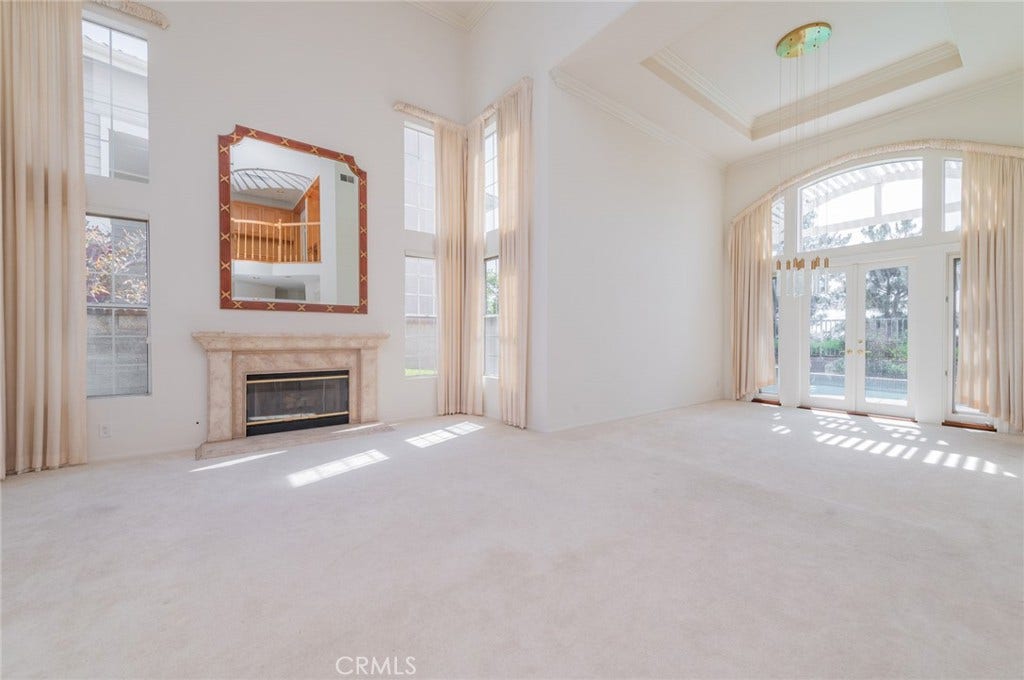 22661 White Oaks, Mission Viejo, CA 92692 22661 White Oaks, Mission Viejo, CA 92692