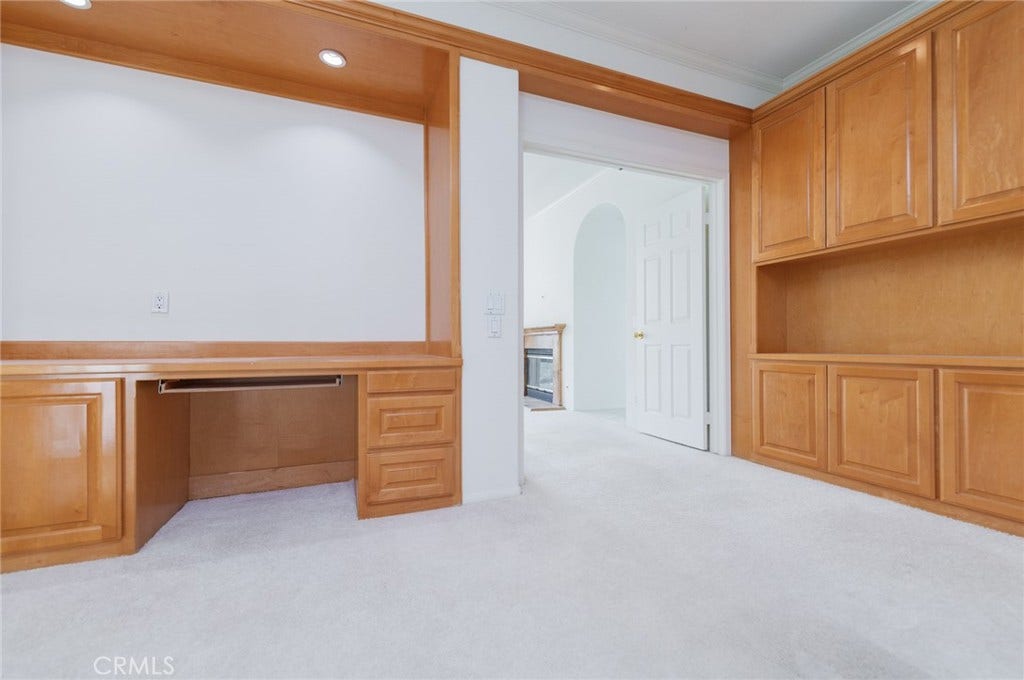 22661 White Oaks, Mission Viejo, CA 92692 22661 White Oaks, Mission Viejo, CA 92692