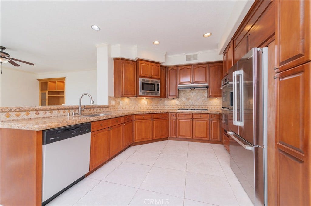 22661 White Oaks, Mission Viejo, CA 92692 22661 White Oaks, Mission Viejo, CA 92692