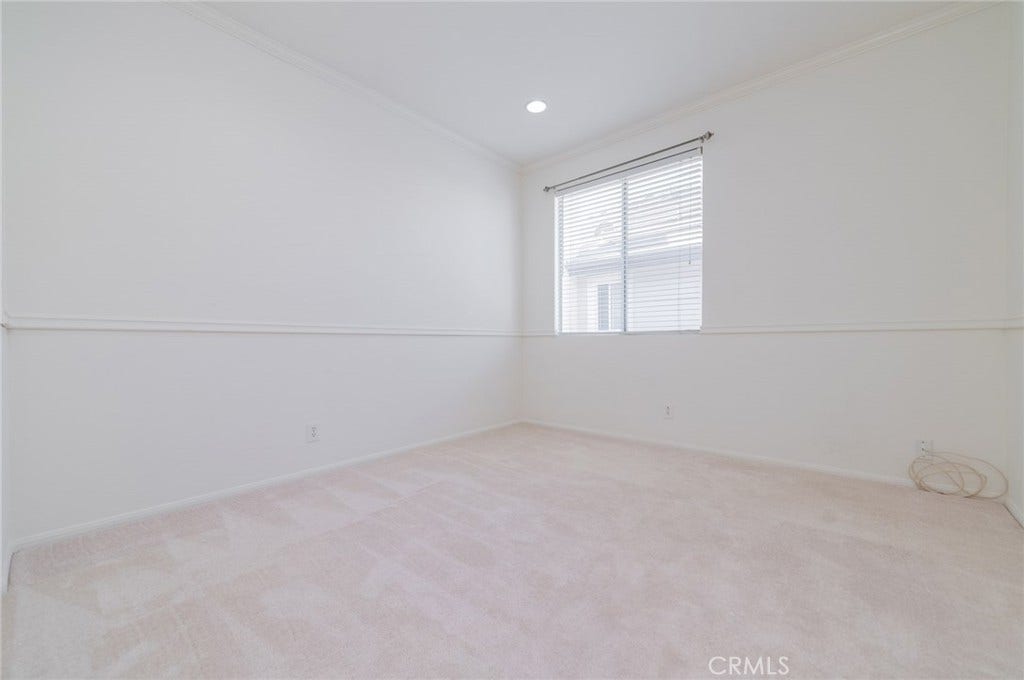 22661 White Oaks, Mission Viejo, CA 92692 22661 White Oaks, Mission Viejo, CA 92692