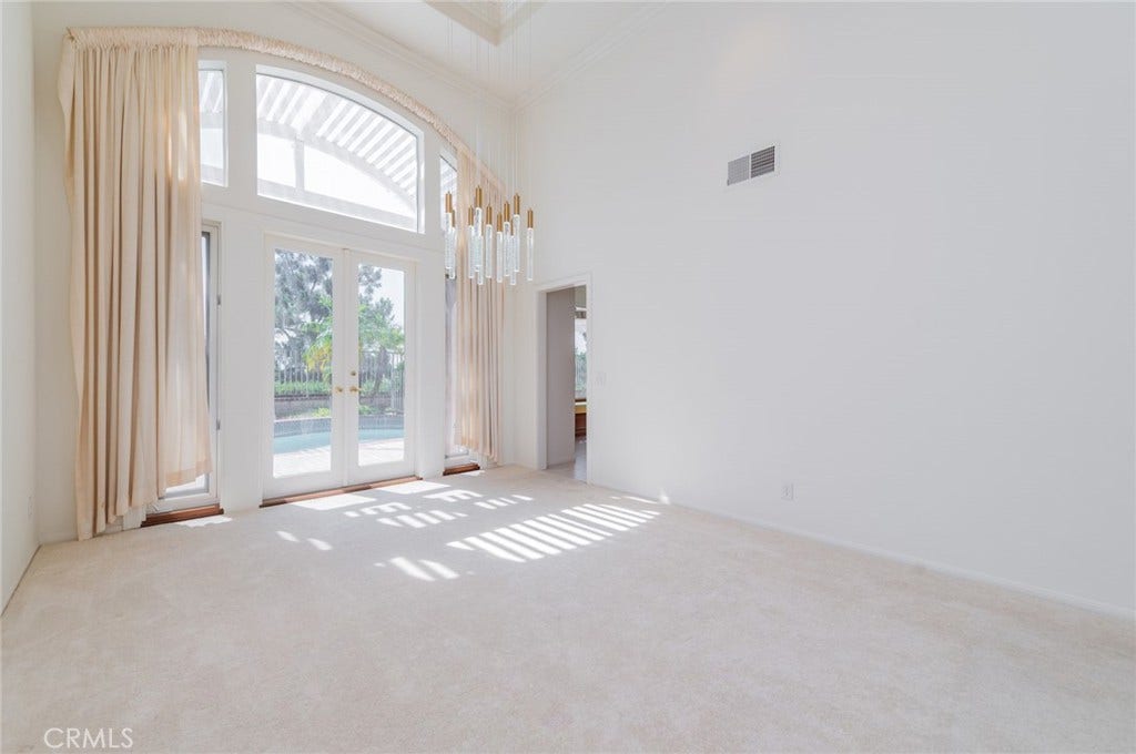 22661 White Oaks, Mission Viejo, CA 92692 22661 White Oaks, Mission Viejo, CA 92692